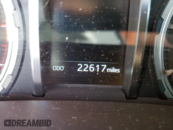 ✅ 2020 Toyota 4Runner SR5 • VIN: JTEBU5JR9L5748255 • Lot: 56201142. Wystawiony na Copart z przebiegiem 22 617 mil. Bezpłatny archiwum sprzedaży aukcyjnych z USA i szczegółowy raport historii pojazdu na DreamBid. Zdjęcie 8.