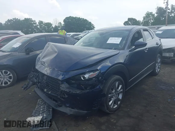 ✅ 2022 Mazda CX-30 S Select • VIN: 3MVDMBBL0NM453353 • Лот: 42186429. Опубліковано раніше на IAAI з пробігом 48 221 миль. Безкоштовний доступ до архіву аукціонних продажів зі США та докладний звіт про історію автомобіля на DreamBid. Зображення 2.