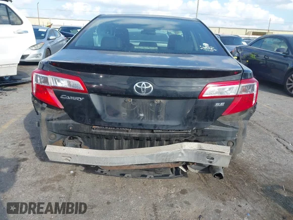 ✅ 2014 Toyota Camry SE • VIN: 4T1BF1FK8EU430246 • Lot: 44522598. Wystawiony na IAAI z przebiegiem 156 440 mil. Bezpłatny archiwum sprzedaży aukcyjnych z USA i szczegółowy raport historii pojazdu na DreamBid. Zdjęcie 6.