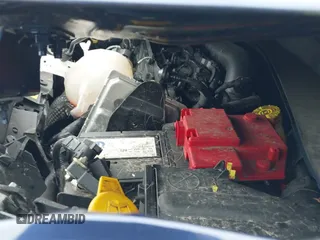 ✅ 2021 Jeep Renegade Latitude • VIN: ZACNJDBB6MPN32519 • Lot: 42336428. Wystawiony na IAAI z przebiegiem 38 613 mil. Bezpłatny archiwum sprzedaży aukcyjnych z USA i szczegółowy raport historii pojazdu na DreamBid. Zdjęcie 19.