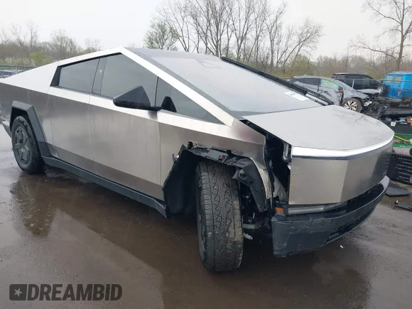 ✅ 2025 Tesla Cybertruck • VIN: 7G2CEHED0SA062523 • Lot: 44844952. Listed on IAAI with 17,666 mi. Free auction sales archive from the USA and detailed vehicle history report at DreamBid. Image 1.