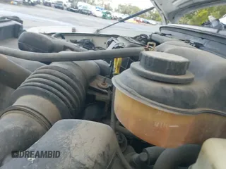 ✅ 2006 Ford F-250 XL • VIN: 1FTNF21596EA37652 • Lot: 43427385. Wystawiony na IAAI z przebiegiem 438 032 mil. Bezpłatny archiwum sprzedaży aukcyjnych z USA i szczegółowy raport historii pojazdu na DreamBid. Zdjęcie 12.