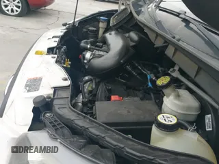 ✅ 2015 Ford Transit Cargo • VIN: 1FTNR1CM7FKB22044 • Lot: 43419573. Wystawiony na IAAI z przebiegiem 359 356 mil. Bezpłatny archiwum sprzedaży aukcyjnych z USA i szczegółowy raport historii pojazdu na DreamBid. Zdjęcie 24.