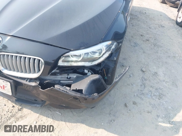 ✅ 2015 BMW 5 Series 550i xDrive • VIN: WBAKP9C53FD979561 • Lot: 42399553. Wystawiony na IAAI z przebiegiem 86 616 mil. Bezpłatny archiwum sprzedaży aukcyjnych z USA i szczegółowy raport historii pojazdu na DreamBid. Zdjęcie 6.