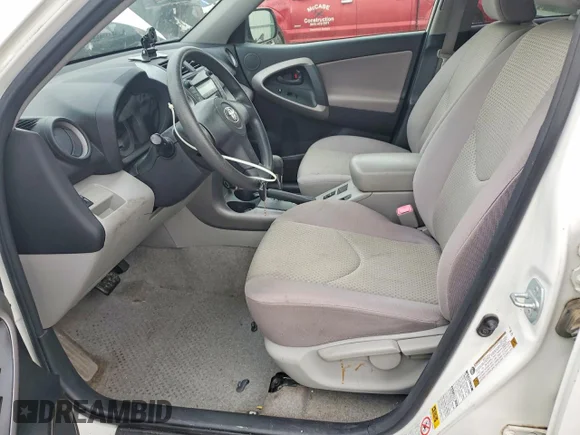 ✅ 2007 Toyota RAV4 • VIN: JTMBD33V576052706 • Lot: 98600895. Wystawiony na Copart z przebiegiem 94 565 mil. Bezpłatny archiwum sprzedaży aukcyjnych z USA i szczegółowy raport historii pojazdu na DreamBid. Zdjęcie 7.