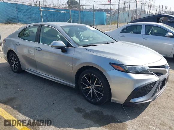 ✅ 2022 Toyota Camry Hybrid SE • VIN: 4T1G31AK9NU584325 • Lot: 44672800. Wystawiony na IAAI z przebiegiem 44 036 mil. Bezpłatny archiwum sprzedaży aukcyjnych z USA i szczegółowy raport historii pojazdu na DreamBid. Zdjęcie 1.