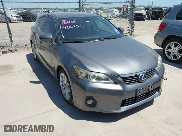 ✅ 2013 Lexus CT 200h • VIN: JTHKD5BH6D2130581 • Lot: 42001928. Wystawiony na IAAI z przebiegiem 155 331 mil. Bezpłatny archiwum sprzedaży aukcyjnych z USA i szczegółowy raport historii pojazdu na DreamBid. Zdjęcie 1.