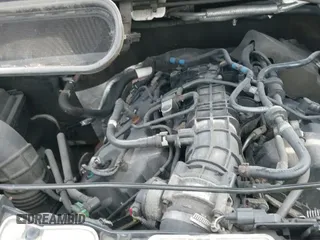 ✅ 2017 Ford Transit • VIN: 1FTYR1YG0HKA47755 • Lot: 41616601. Wystawiony na IAAI z przebiegiem 93 170 mil. Bezpłatny archiwum sprzedaży aukcyjnych z USA i szczegółowy raport historii pojazdu na DreamBid. Zdjęcie 20.