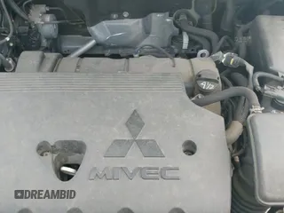 ✅ 2018 Mitsubishi Outlander SE • VIN: JA4AD3A36JZ043199 • Lot: 42115307. Listed on IAAI with 107,835 mi. Free auction sales archive from the USA and detailed vehicle history report at DreamBid. Image 19.