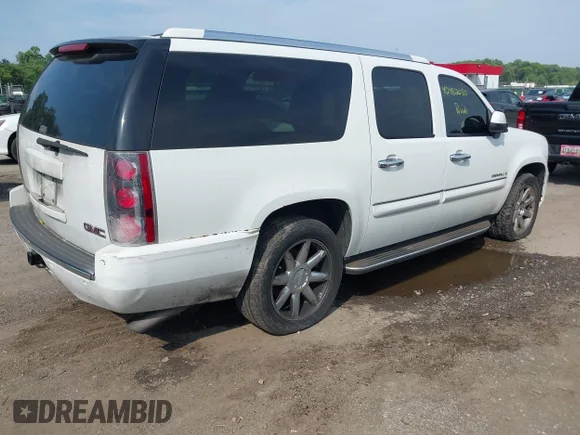 ✅ 2007 GMC Yukon XL • VIN: 1GKFK66827J306856 • Лот: 42482080. Опубликован ранее на IAAI с пробегом 220 715 миль. Бесплатный доступ к архиву аукционных продаж из США и подробный отчёт об истории автомобиля на DreamBid. Изображение 4.