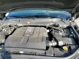 ✅ 2019 Land Rover Range Rover HSE • VIN: SALGS2SV5KA542276 • Lot: 68961995. Listed on Copart with 79,411 mi. Free auction sales archive from the USA and detailed vehicle history report at DreamBid. Image 17.