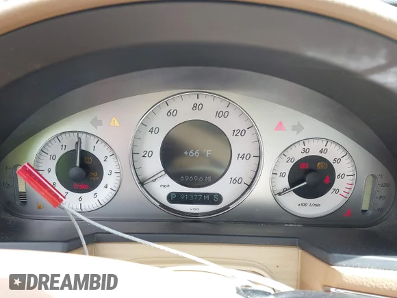 ✅ 2009 Mercedes-Benz E 350 Luxury • VIN: WDBUF56X49B439025 • Lot: 44794300. Wystawiony na IAAI z przebiegiem 91 377 mil. Bezpłatny archiwum sprzedaży aukcyjnych z USA i szczegółowy raport historii pojazdu na DreamBid. Zdjęcie 7.