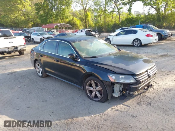 ✅ 2013 Volkswagen Passat SE • VIN: 1VWBH7A37DC136212 • Lot: 44894498. Wystawiony na IAAI z przebiegiem 186 742 mil. Bezpłatny archiwum sprzedaży aukcyjnych z USA i szczegółowy raport historii pojazdu na DreamBid. Zdjęcie 1.