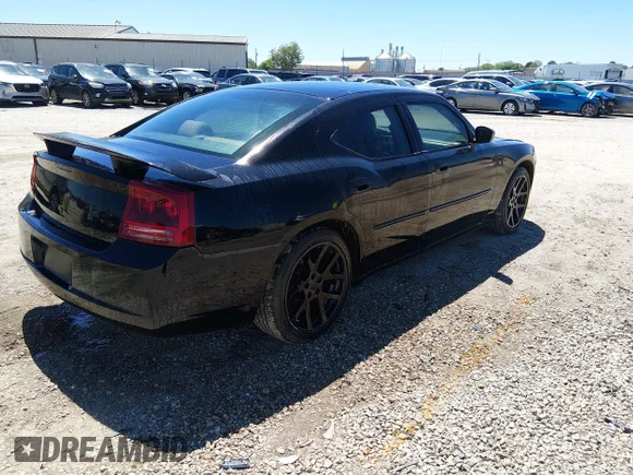✅ 2006 Dodge Charger Fleet • VIN: 2B3KA43R56H469081 • Lot: 44819390. Wystawiony na IAAI z przebiegiem 179 460 mil. Bezpłatny archiwum sprzedaży aukcyjnych z USA i szczegółowy raport historii pojazdu na DreamBid. Zdjęcie 4.