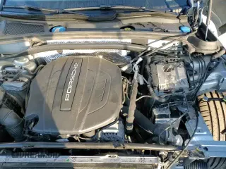 ✅ 2019 Porsche Macan • VIN: WP1AA2A53KLB02139 • Lot: 89918895. Listed on Copart with 53,608 mi. Free auction sales archive from the USA and detailed vehicle history report at DreamBid. Image 17.