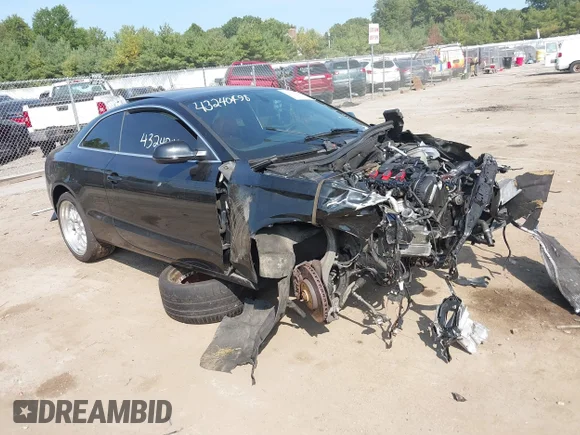 ✅ 2010 Audi A5 Premium Plus • VIN: WAURFAFR6AA055286 • Лот: 43240498. Опубліковано раніше на IAAI з пробігом Не вказано. Безкоштовний доступ до архіву аукціонних продажів зі США та докладний звіт про історію автомобіля на DreamBid. Зображення 1.