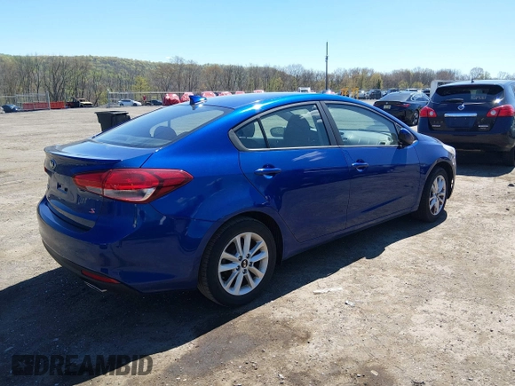 ✅ 2017 Kia Forte S • VIN: 3KPFL4A79HE118927 • Lot: 44968738. Wystawiony na IAAI z przebiegiem 92 052 mil. Bezpłatny archiwum sprzedaży aukcyjnych z USA i szczegółowy raport historii pojazdu na DreamBid. Zdjęcie 4.