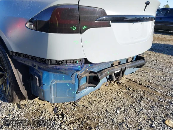 ✅ 2019 Tesla Model X 75D • VIN: 5YJXCAE25KF211642 • Лот: 43486973. Опубліковано раніше на IAAI з пробігом Не вказано. Безкоштовний доступ до архіву аукціонних продажів зі США та докладний звіт про історію автомобіля на DreamBid. Зображення 6.