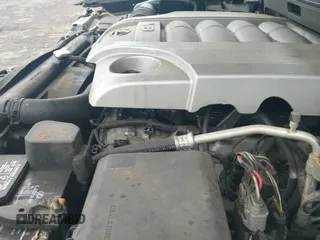 ✅ 2011 Lexus LX 570 • VIN: JTJHY7AX2B4081821 • Lot: 42223242. Listed on IAAI with 183,021 mi. Free auction sales archive from the USA and detailed vehicle history report at DreamBid. Image 21.