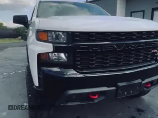 ✅ 2020 Chevrolet Silverado 1500 Custom Trail Boss • VIN: 1GCPYCEFXLZ151238 • Lot: 92692525. Wystawiony na Copart z przebiegiem 66 021 mil. Bezpłatny archiwum sprzedaży aukcyjnych z USA i szczegółowy raport historii pojazdu na DreamBid. Zdjęcie 11.