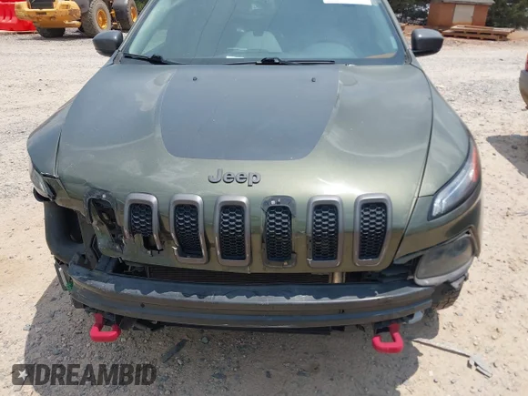 ✅ 2018 Jeep Cherokee Trailhawk • VIN: 1C4PJMBX3JD600521 • Лот: 45320381. Опубліковано раніше на IAAI з пробігом 185 692 миль. Безкоштовний доступ до архіву аукціонних продажів зі США та докладний звіт про історію автомобіля на DreamBid. Зображення 6.
