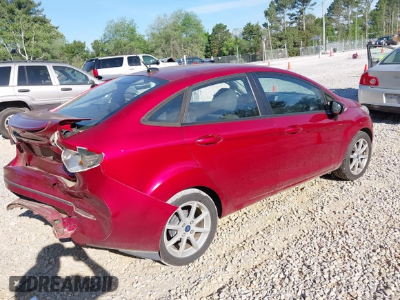✅ 2015 Ford Fiesta SE • VIN: 3FADP4BJ8FM120697 • Лот: 44857545. Опубликован ранее на IAAI с пробегом 137 596 миль. Бесплатный доступ к архиву аукционных продаж из США и подробный отчёт об истории автомобиля на DreamBid. Изображение 4.