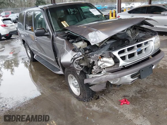 ✅ 1997 Ford Explorer XL • VIN: 1FMDU34EXVUC52198 • Лот: 43886098. Опубліковано раніше на IAAI з пробігом 183 802 миль. Безкоштовний доступ до архіву аукціонних продажів зі США та докладний звіт про історію автомобіля на DreamBid. Зображення 6.