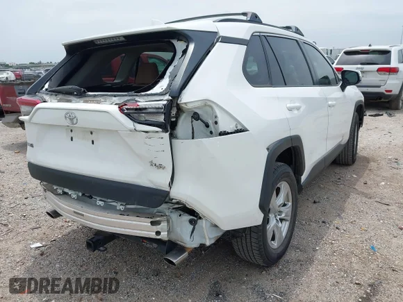 ✅ 2019 Toyota RAV4 XLE • VIN: 2T3W1RFV2KW006377 • Lot: 45062178. Wystawiony na IAAI z przebiegiem 114 947 mil. Bezpłatny archiwum sprzedaży aukcyjnych z USA i szczegółowy raport historii pojazdu na DreamBid. Zdjęcie 4.