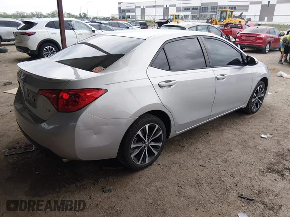 ✅ 2019 Toyota Corolla LE • VIN: 5YFBURHE7KP879779 • Lot: 44884041. Wystawiony na IAAI z przebiegiem 112 615 mil. Bezpłatny archiwum sprzedaży aukcyjnych z USA i szczegółowy raport historii pojazdu na DreamBid. Zdjęcie 4.