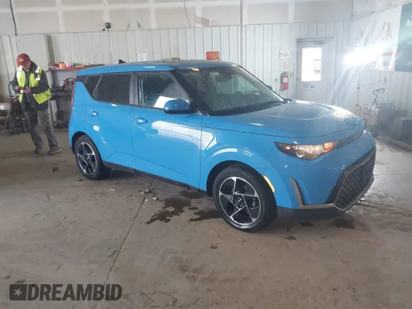 ✅ 2024 Kia Soul EX • VIN: KNDJ33AUXR7221334 • Лот: 44508974. Опубліковано раніше на IAAI з пробігом 35 865 миль. Безкоштовний доступ до архіву аукціонних продажів зі США та докладний звіт про історію автомобіля на DreamBid. Зображення 1.