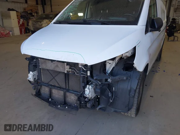 ✅ 2019 Mercedes-Benz Metris Cargo • VIN: WD3PG2EAXK3608210 • Lot: 44134196. Wystawiony na IAAI z przebiegiem 126 822 mil. Bezpłatny archiwum sprzedaży aukcyjnych z USA i szczegółowy raport historii pojazdu na DreamBid. Zdjęcie 6.