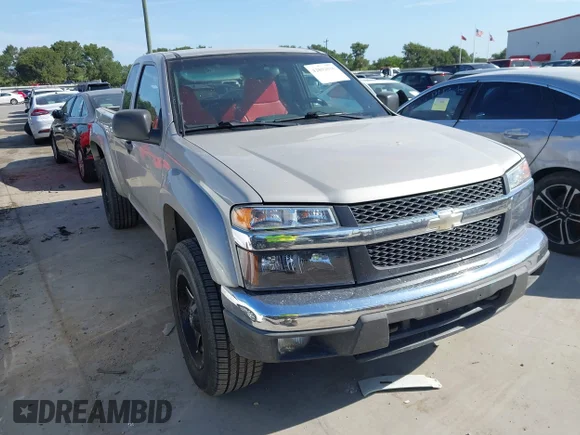 ✅ 2005 Chevrolet Colorado LS Z71 • VIN: 1GCDT196858151747 • Лот: 42892036. Опубліковано раніше на IAAI з пробігом 153 075 миль. Безкоштовний доступ до архіву аукціонних продажів зі США та докладний звіт про історію автомобіля на DreamBid. Зображення 1.