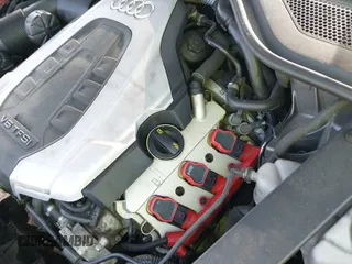 ✅ 2015 Audi A8 • VIN: WAUJGAFD0FN006762 • Lot: 42975851. Wystawiony na IAAI z przebiegiem 129 261 mil. Bezpłatny archiwum sprzedaży aukcyjnych z USA i szczegółowy raport historii pojazdu na DreamBid. Zdjęcie 19.