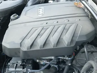 ✅ 2025 Audi Q5 S line Premium Plus • VIN: WA1EAAFY6S2052434 • Лот: 43699630. Опубликован ранее на IAAI с пробегом 13 687 миль. Бесплатный доступ к архиву аукционных продаж из США и подробный отчёт об истории автомобиля на DreamBid. Изображение 19.