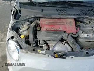 ✅ 2017 FIAT 500 Abarth • VIN: 3C3CFFFH5HT509127 • Lot: 42691195. Wystawiony na Copart z przebiegiem 92 225 mil. Bezpłatny archiwum sprzedaży aukcyjnych z USA i szczegółowy raport historii pojazdu na DreamBid. Zdjęcie 16.