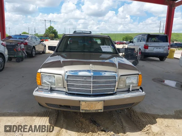 ✅ 1987 Mercedes-Benz 420 SEL • VIN: WDBCA35DXHA340557 • Лот: 42507501. Опубликован ранее на IAAI с пробегом 69 027 миль. Бесплатный доступ к архиву аукционных продаж из США и подробный отчёт об истории автомобиля на DreamBid. Изображение 6.