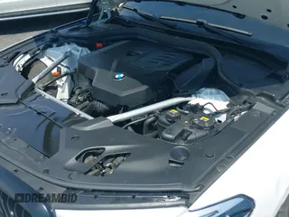 ✅ 2020 BMW 5 Series 530i • VIN: WBAJR3C04LCE14442 • Lot: 42915763. Wystawiony na IAAI z przebiegiem 71 741 mil. Bezpłatny archiwum sprzedaży aukcyjnych z USA i szczegółowy raport historii pojazdu na DreamBid. Zdjęcie 18.