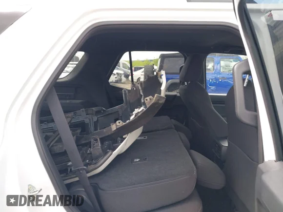 ✅ 2025 Toyota 4Runner TRD Off Road • VIN: JTEVA5BR3S5016660 • Lot: 45115833. Wystawiony na IAAI z przebiegiem 20 626 mil. Bezpłatny archiwum sprzedaży aukcyjnych z USA i szczegółowy raport historii pojazdu na DreamBid. Zdjęcie 8.