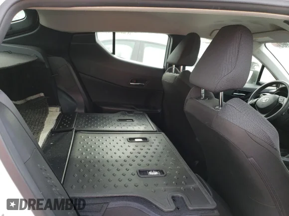 ✅ 2021 Toyota C-HR LE • VIN: JTNKHMBXXM1116725 • Lot: 45131963. Wystawiony na Copart z przebiegiem 20 412 mil. Bezpłatny archiwum sprzedaży aukcyjnych z USA i szczegółowy raport historii pojazdu na DreamBid. Zdjęcie 11.