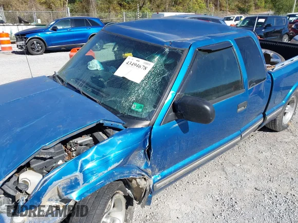 ✅ 2001 Chevrolet S-10 LS • VIN: 1GCCS19W318128109 • Lot: 43494678. Wystawiony na IAAI z przebiegiem Nie podano. Bezpłatny archiwum sprzedaży aukcyjnych z USA i szczegółowy raport historii pojazdu na DreamBid. Zdjęcie 6.