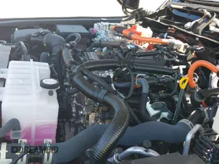 ✅ 2025 Toyota Land Cruiser 1958 Edition • VIN: JTEABFAJ4SK034597 • Lot: 42527344. Wystawiony na IAAI z przebiegiem 2 175 mil. Bezpłatny archiwum sprzedaży aukcyjnych z USA i szczegółowy raport historii pojazdu na DreamBid. Zdjęcie 20.