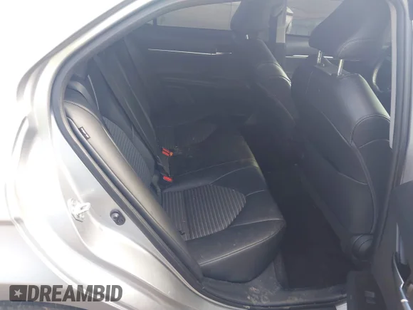 ✅ 2022 Toyota Camry SE • VIN: 4T1G11AK2NU693683 • Lot: 45383746. Wystawiony na IAAI z przebiegiem 76 291 mil. Bezpłatny archiwum sprzedaży aukcyjnych z USA i szczegółowy raport historii pojazdu na DreamBid. Zdjęcie 8.