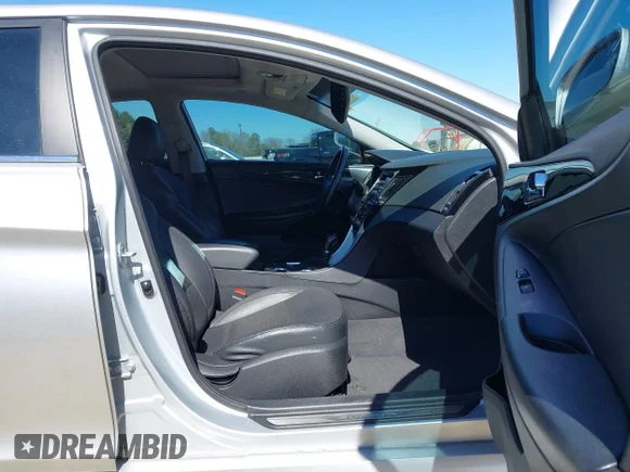 ✅ 2014 Hyundai Sonata SE • VIN: 5NPEC4AC5EH839844 • Lot: 44629132. Wystawiony na IAAI z przebiegiem 176 236 mil. Bezpłatny archiwum sprzedaży aukcyjnych z USA i szczegółowy raport historii pojazdu na DreamBid. Zdjęcie 5.