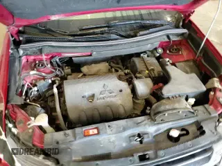 2018 Mitsubishi Outlander ES z VIN JA4AZ3A30JZ031714, wystawiony jako Copart lot #70877675 z przebiegiem 93 124 mil mil oraz Szkoda całkowita • Salvage title. Historia ofert i sprzedaży dostępna na DreamBid. Obrazek 14.