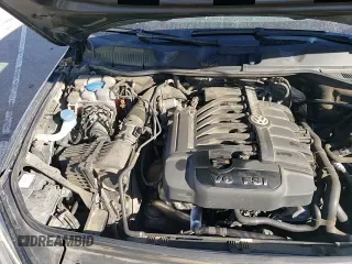 ✅ 2016 Volkswagen Touareg Sport • VIN: WVGEF9BP0GD012604 • Lot: 85132214. Listed on Copart with 127,155 mi. Free auction sales archive from the USA and detailed vehicle history report at DreamBid. Image 14.