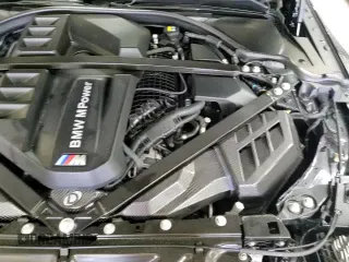 ✅ 2021 BMW M4 Competition • VIN: WBS33AZ08MCH56513 • Lot: 84607785. Wystawiony na Copart z przebiegiem 26 614 mil. Bezpłatny archiwum sprzedaży aukcyjnych z USA i szczegółowy raport historii pojazdu na DreamBid. Zdjęcie 13.