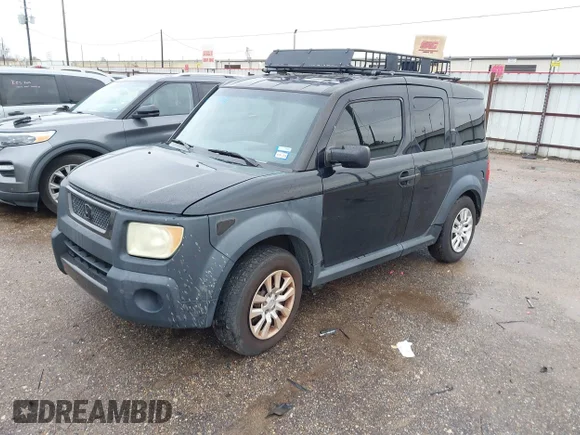 ✅ 2005 Honda Element EX • VIN: 5J6YH286X5L028193 • Лот: 41437928. Опубліковано раніше на IAAI з пробігом 284 093 миль. Безкоштовний доступ до архіву аукціонних продажів зі США та докладний звіт про історію автомобіля на DreamBid. Зображення 2.