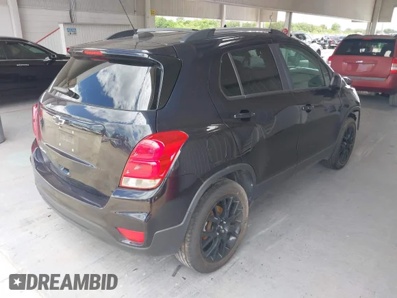 ✅ 2021 Chevrolet Trax LT • VIN: KL7CJPSBXMB342614 • Lot: 45309047. Wystawiony na IAAI z przebiegiem 79 687 mil. Bezpłatny archiwum sprzedaży aukcyjnych z USA i szczegółowy raport historii pojazdu na DreamBid. Zdjęcie 4.