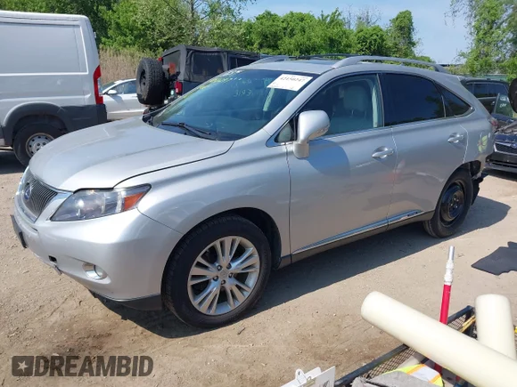 ✅ 2010 Lexus RX 450h • VIN: JTJBC1BA2A2412774 • Лот: 42150247. Опубліковано раніше на IAAI з пробігом 148 920 миль. Безкоштовний доступ до архіву аукціонних продажів зі США та докладний звіт про історію автомобіля на DreamBid. Зображення 2.