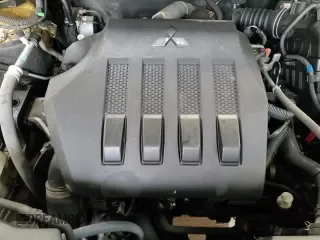 ✅ 2020 Mitsubishi Eclipse Cross LE • VIN: JA4AT4AA1LZ606394 • Lot: 90239035. Wystawiony na Copart z przebiegiem 75 279 mil. Bezpłatny archiwum sprzedaży aukcyjnych z USA i szczegółowy raport historii pojazdu na DreamBid. Zdjęcie 14.